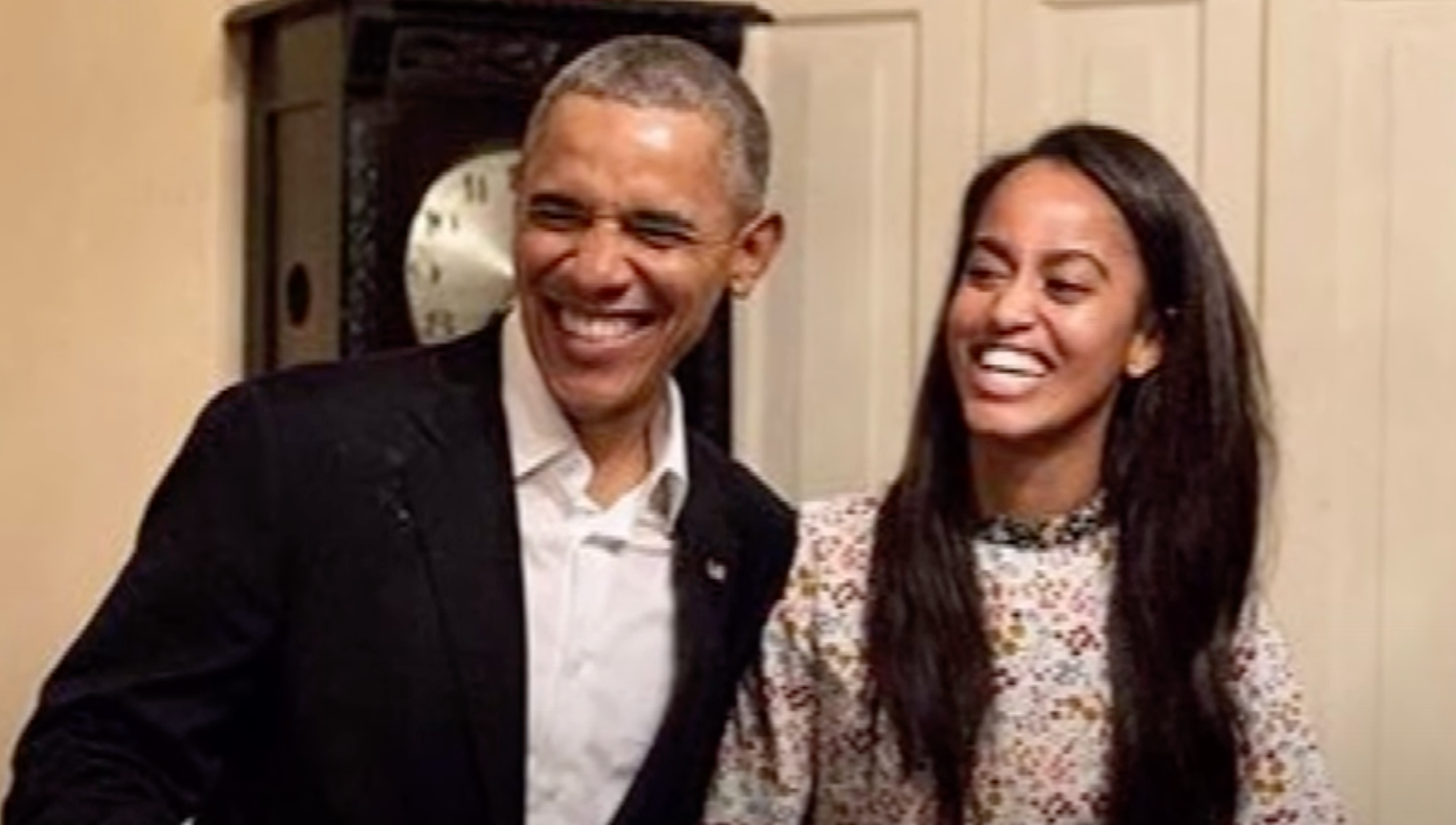 Malia Obama Spotted In New York … Arm In Arm w/ Her Female Companion!