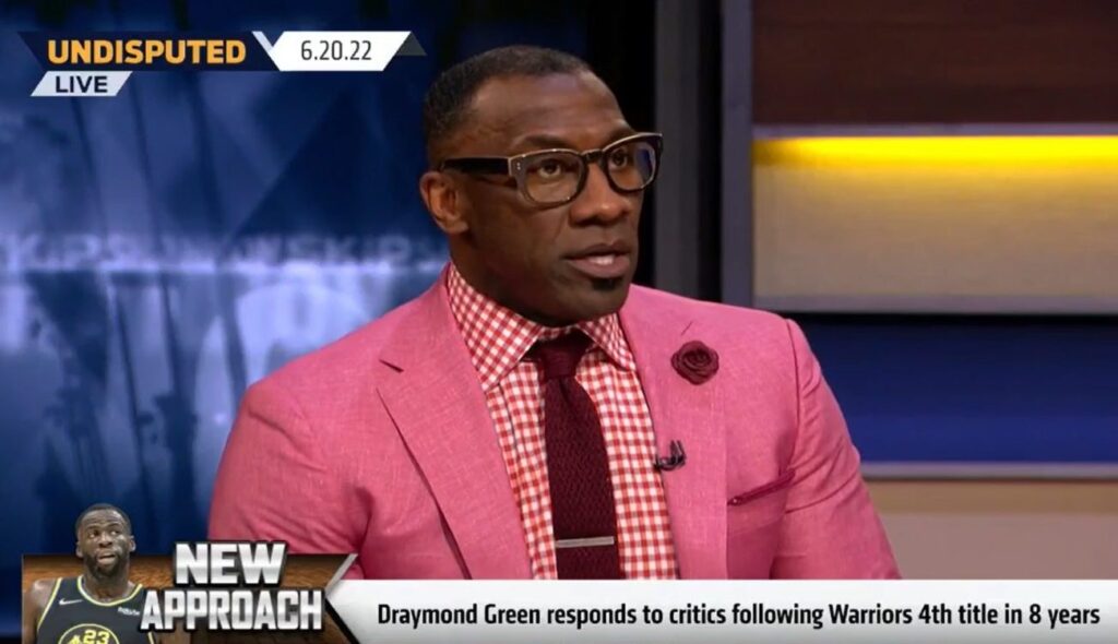 Shannon Sharpe Sits FRONT Row At NBA Game … In K Seats … Allegedly w/ ‘Gay Stylist’ Friend!!!