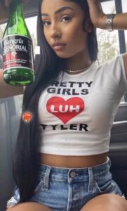 Rubi Rose Allegedly Shoots Her Shot At 17 Yr Old Rapper: “Pretty
