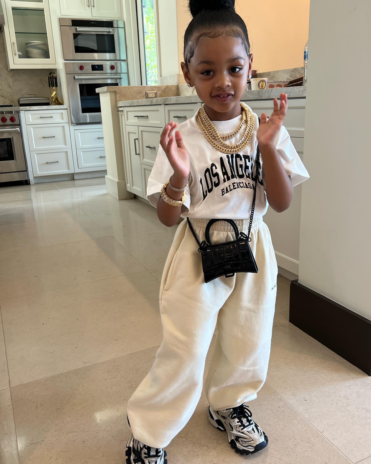 Cardi B Shows The LUNCH She Gives Daughter Kulture ... Black Twitter Is ...