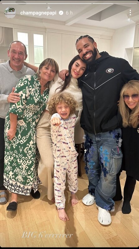 Drake Posts A CUTE Pic Of Son, Mom, Baby Mama & Grandparents ... Fans Call  It 'Caucasian Collective' - Media Take Out