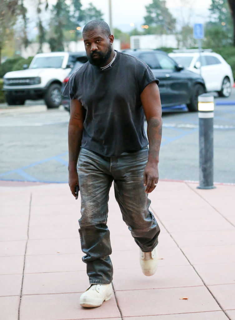 Kanye West Looks Like A HOMELESS PERSON ... Filthy Clothes ... ASHY ...