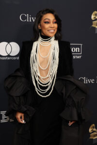 Clive Davis Grammy Party Pics: Halle & Chloe, Megan, Summer, Keke, Ice