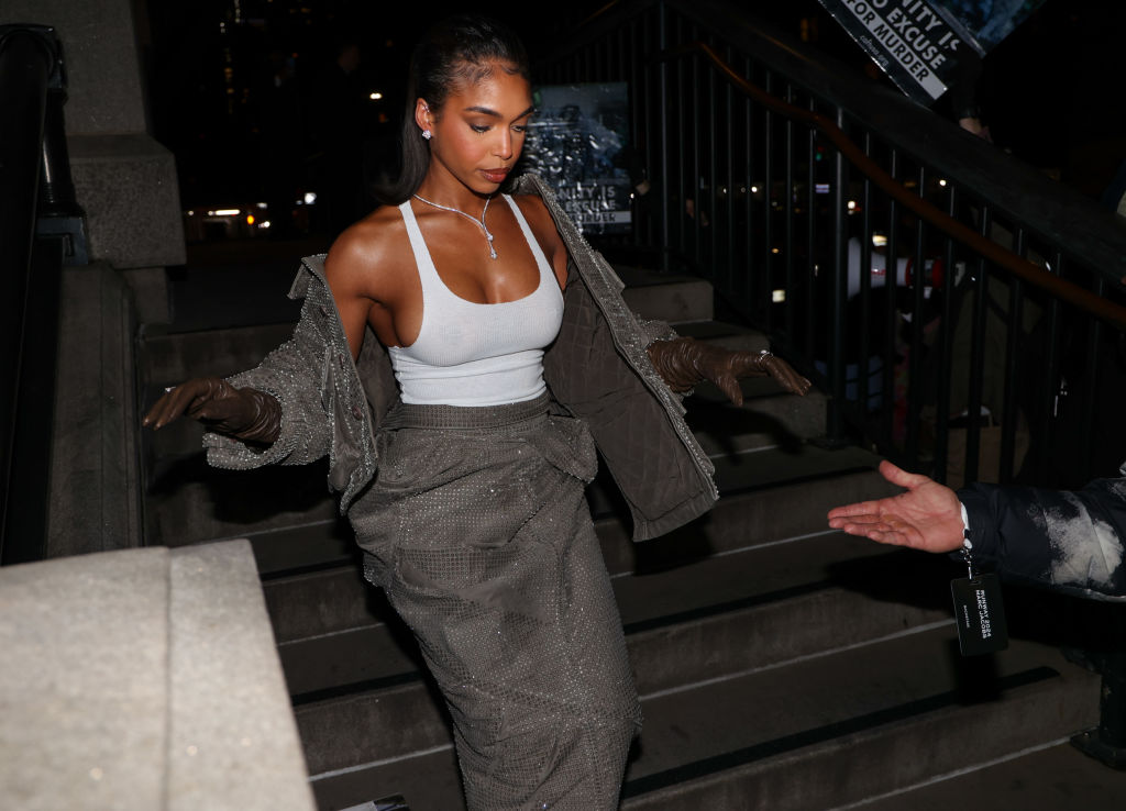 Lori Harvey's New Look  Fans Call Her Trans  Even Has BULGE!